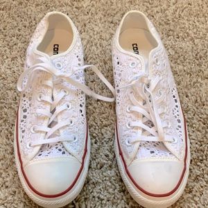 White lace converse